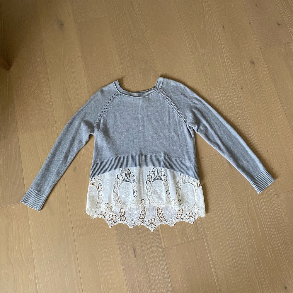 Gray Lace American Eagle Top